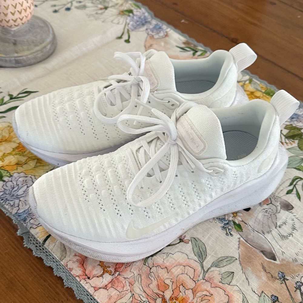 Nike Women's White Athletic Shoes